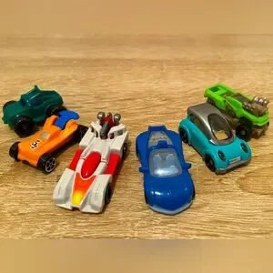 Set De Voitures De Course Rouges Vintage 1:87 H0 - Kinder Surprise Miniatures Plastique - Neuf